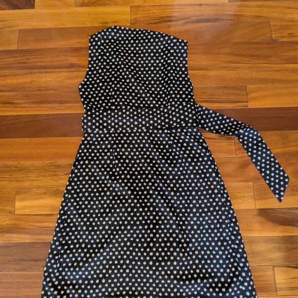 Banana Republic Wrap Dress (6) - Picture 2 of 9